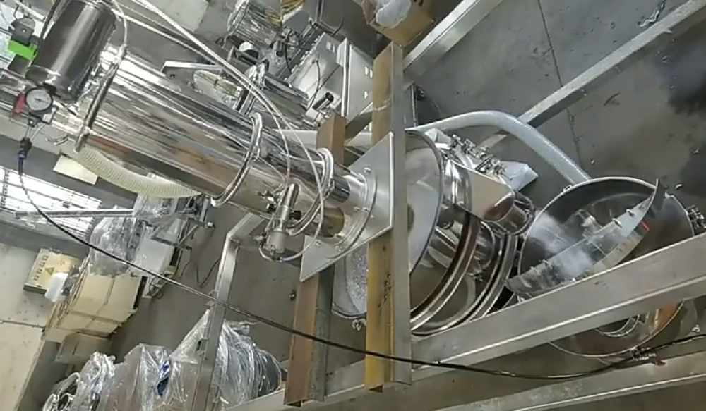 真空上料機接旋振篩、料倉試樹脂粉物料